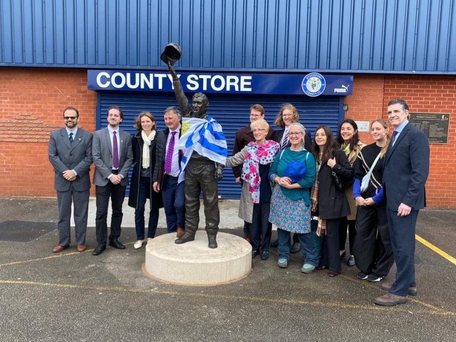 Danny Bergara stature with members of family, Uruguayan ambassador and Hannah Stewart