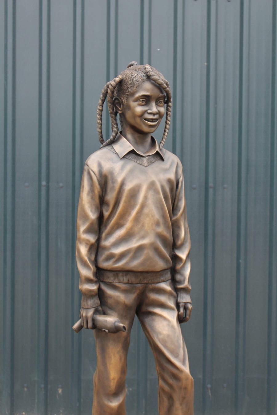Ella Roberta Adoo-Kissi-Debrah bronze statue